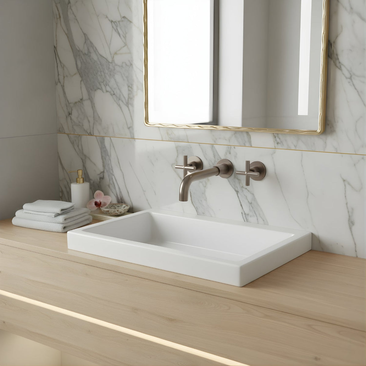 Robinet de lavabo mural Cremona